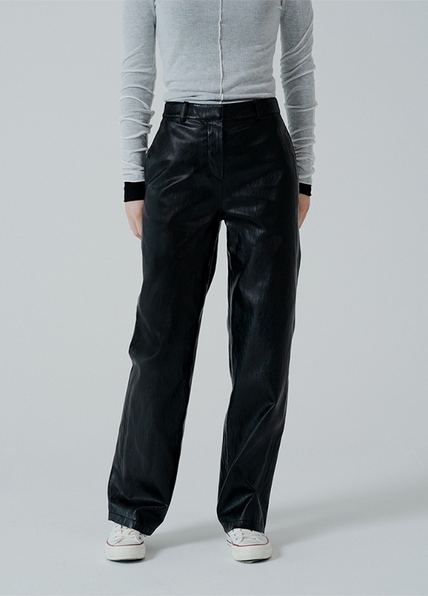 스트레이트핏 레더 팬츠 Straight-fit Leather Pants