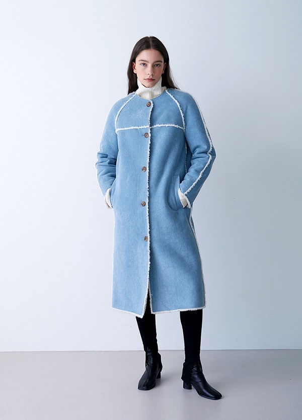 리버시블 데님 롱 무스탕 코트 블루REVERSIBLE DENIM LONG MUSTANG COAT BLUE